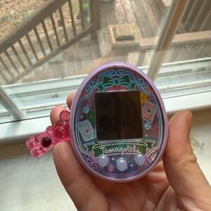 Tamagotchi ON Wonder Garden (Lavender)